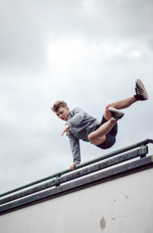 parkour-seinäjoki-sirkusmuudi-sirkus-muudi-lapset-nuoret-harrastus-lapselle-harrastus-10v-11v-12v-alakoulu-ikäiset-alakoululaiset-